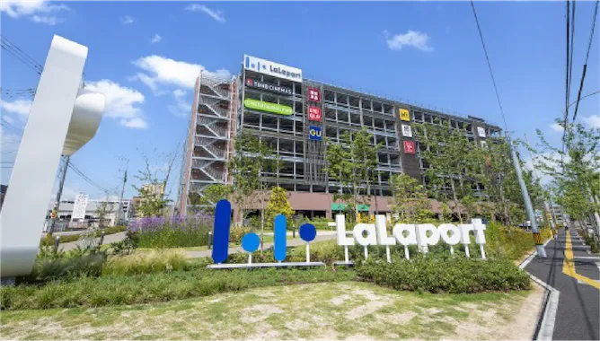 福岡市南区プロスぺリテ井尻Ⅵ新築戸建てのショッピングモール、ららぽーと福岡の施設写真1